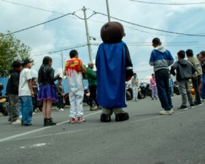 Actividad con niños del barrio La Huerta